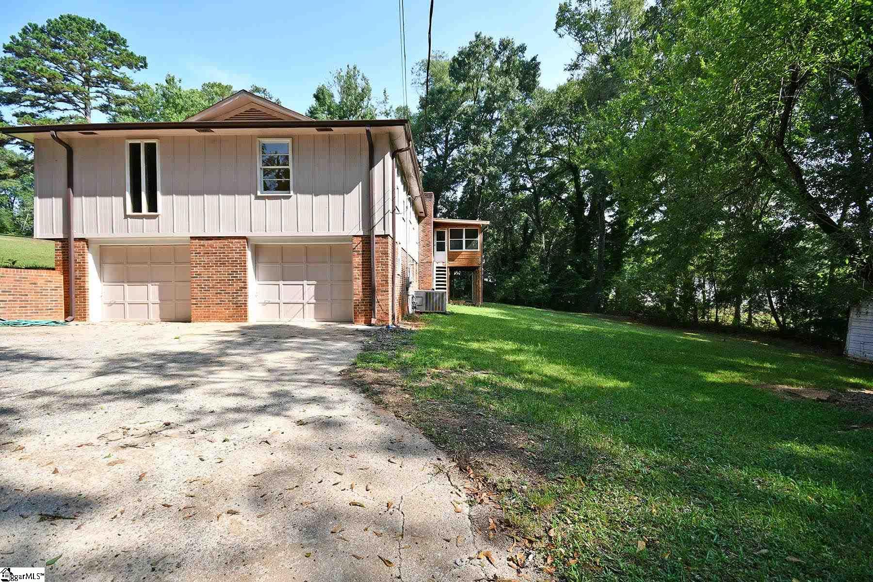 411 Riverside Drive Piedmont, SC 29673 - Photo 4 of 36 Gallery Image 4