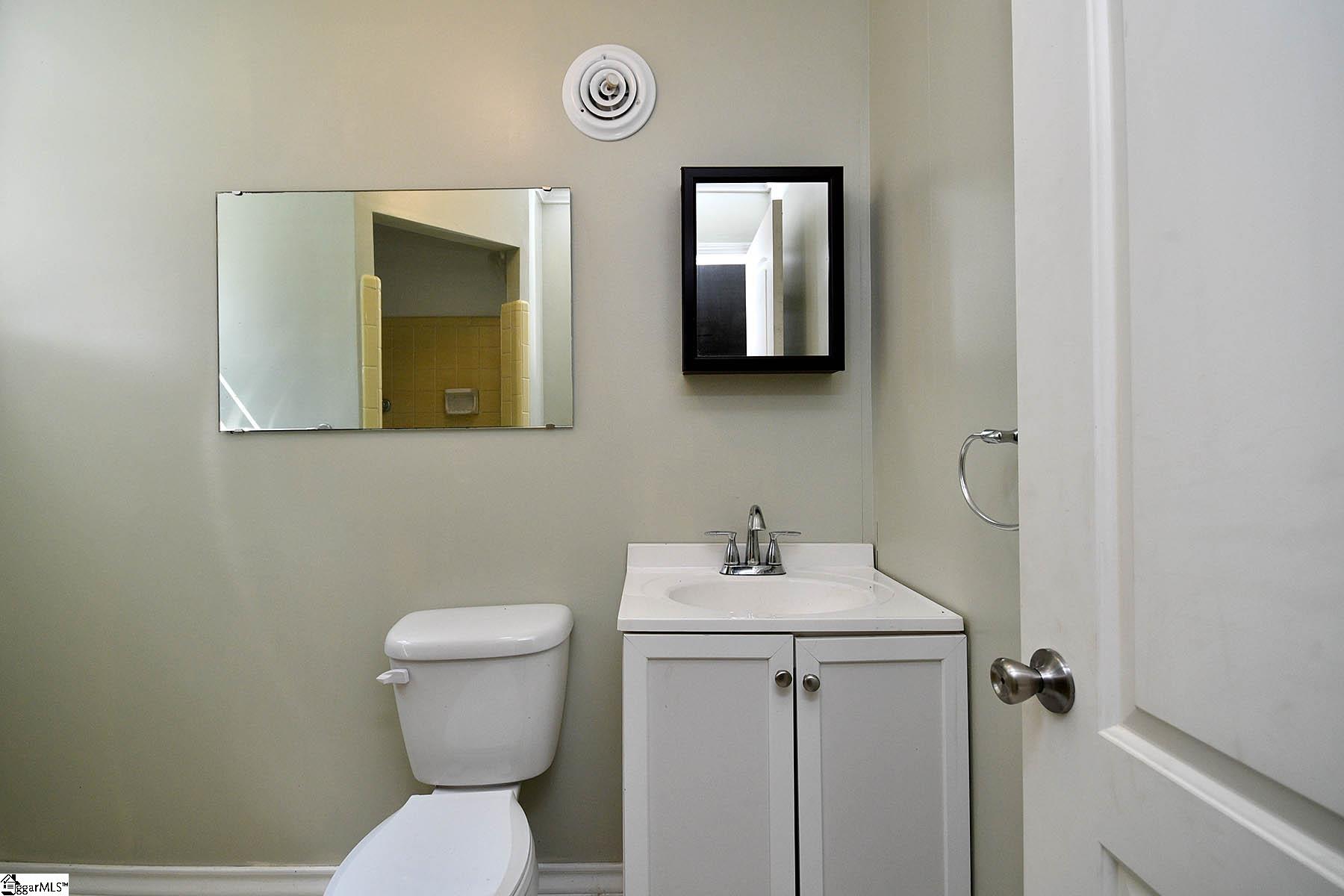 411 Riverside Drive Piedmont, SC 29673 - Photo 35 of 36 Gallery Image 35