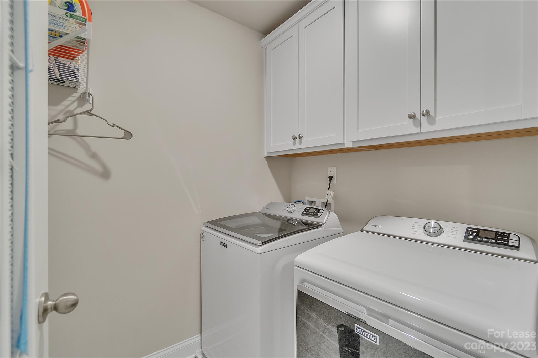 12840 Statesville Road, Unit 15B Huntersville, NC 28078 - Photo 34 of 37 a utility room with dryer and washer