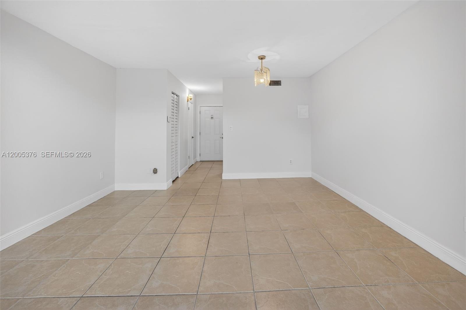 8550 Southwest 109th Avenue, Unit 5217 Miami, FL 33173 - Photo 3 of 34 a view of an empty room