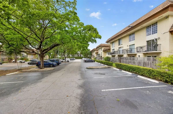 $2,000 | 8550 Southwest 109th Avenue, Unit 5217, Miami, FL 33173