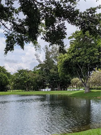 $2,150 | 2361 Northwest 96th Terrace, Unit 18G, Pembroke Pines, FL 33024