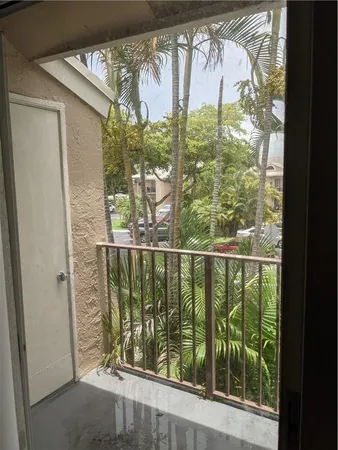 $2,150 | 2361 Northwest 96th Terrace, Unit 18G, Pembroke Pines, FL 33024