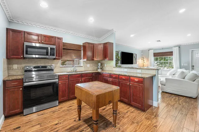 $485,000 | 5418 Club Circle, Haverhill, FL 33415