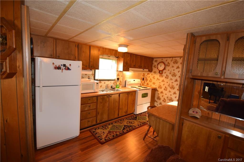 921 Ridge Road Spruce Pine, NC 28777 - Photo 8 of 14 Gallery Image 8