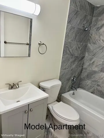 $1,950 | 100 Norton Park Road, Unit 2B2, Plainville, CT 06062