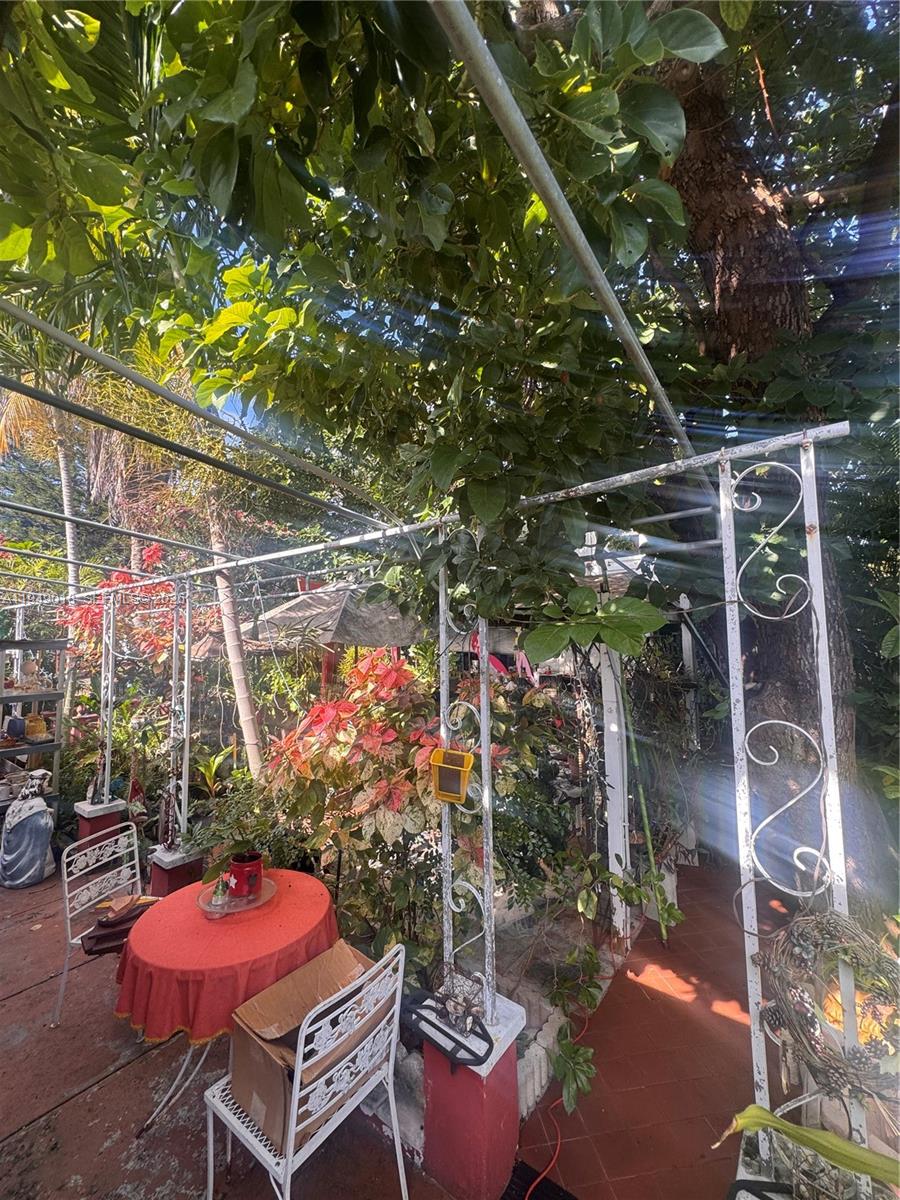 2929 Southwest 5th Street Miami, FL 33135 - Photo 4 of 5