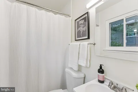 $480,000 | 12802 Valleywood Drive, Woodbridge, VA 22192