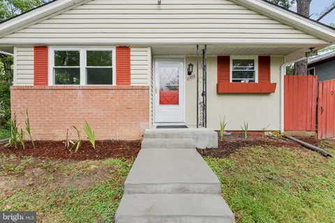 $480,000 | 12802 Valleywood Drive, Woodbridge, VA 22192