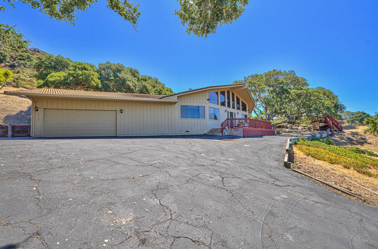 24585 Rimrock Canyon Road Salinas, CA 93908 - Photo 2 of 40 Gallery Image 2