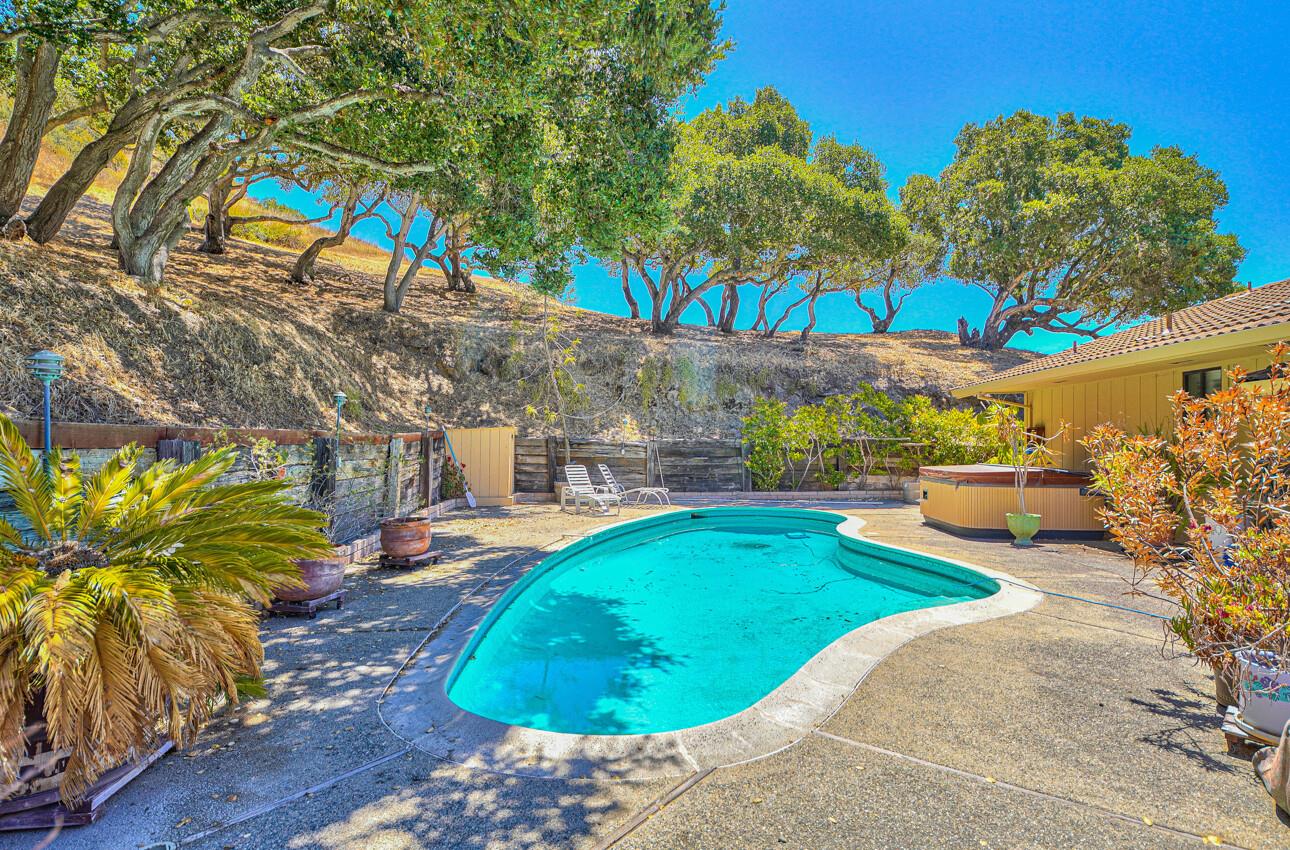 24585 Rimrock Canyon Road Salinas, CA 93908 - Photo 37 of 40 Gallery Image 37