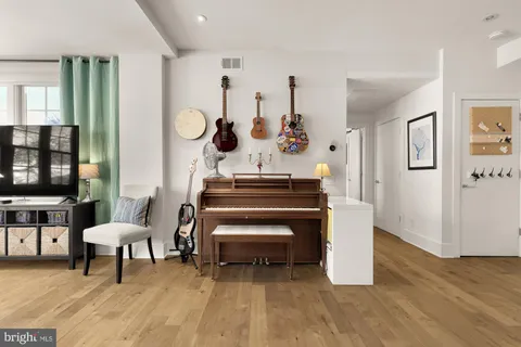 $499,900 | 2926 Porter Street Northwest, Unit 306, Washington, DC 20008