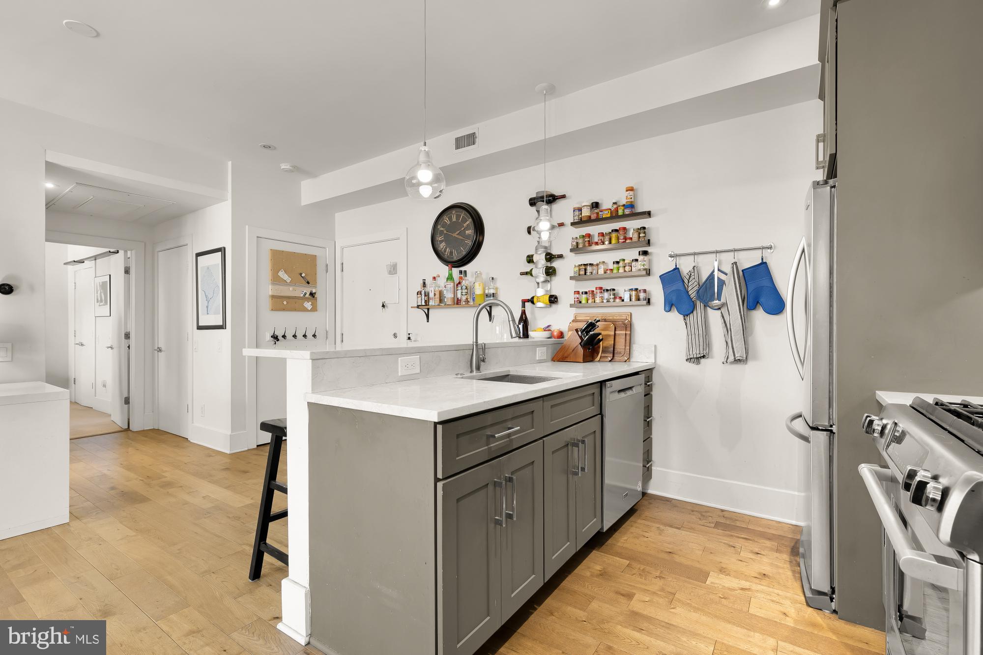 2926 Porter Street Northwest, Unit 306 Washington, DC 20008 - Photo 7 of 19