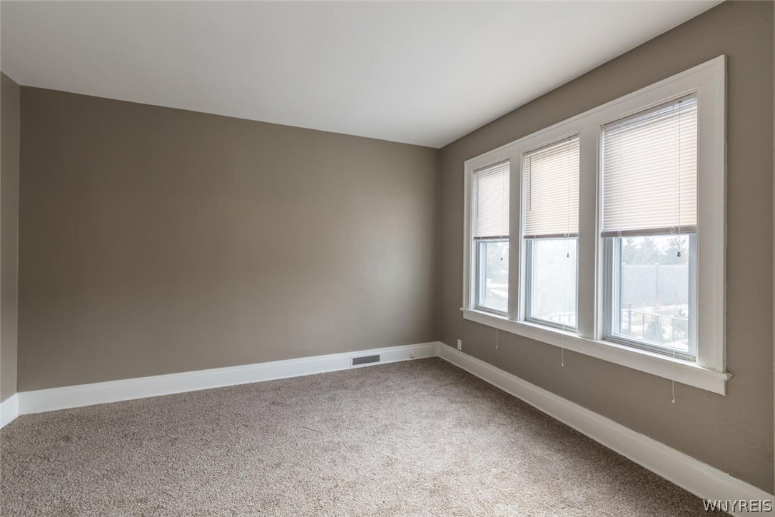 766 Columbus Parkway, Unit 3 Buffalo, NY 14213 - Photo 3 of 10