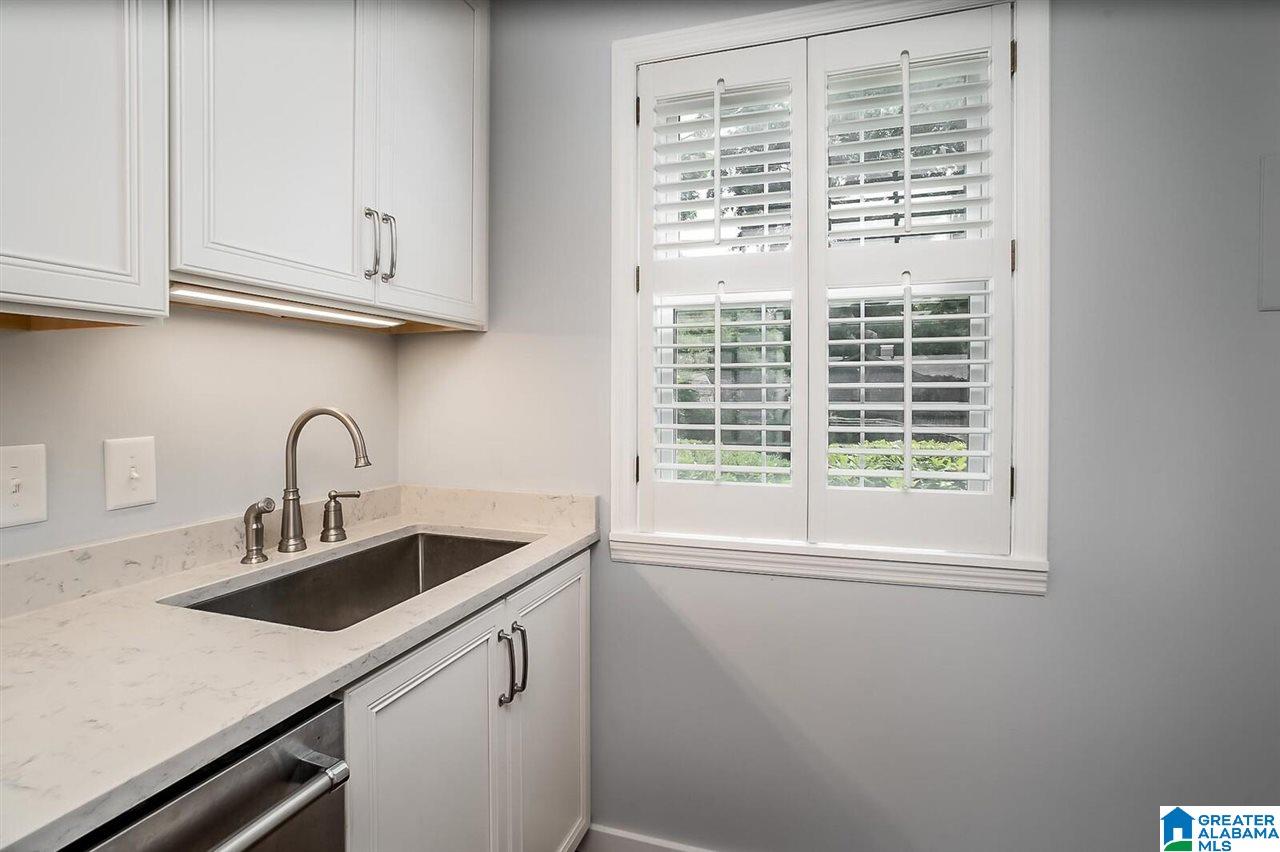 209 Fox Hall Road, Unit A Birmingham, AL 35213 - Photo 14 of 27