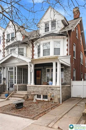 $2,600 | 219 North 17th Street, Allentown, PA 18104
