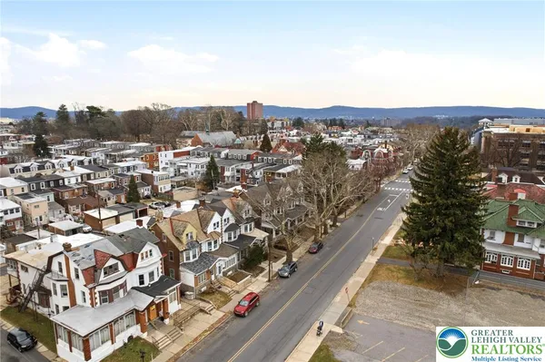 $2,600 | 219 North 17th Street, Allentown, PA 18104