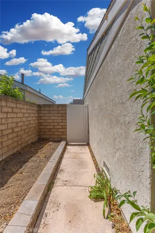 $1,098,000 | 5 Locust, Irvine, CA 92604