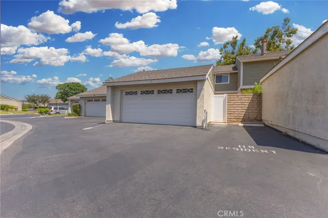 $1,098,000 | 5 Locust, Irvine, CA 92604