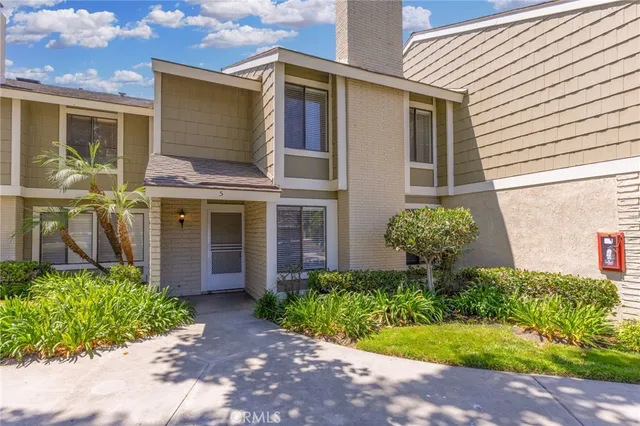 $1,098,000 | 5 Locust, Irvine, CA 92604