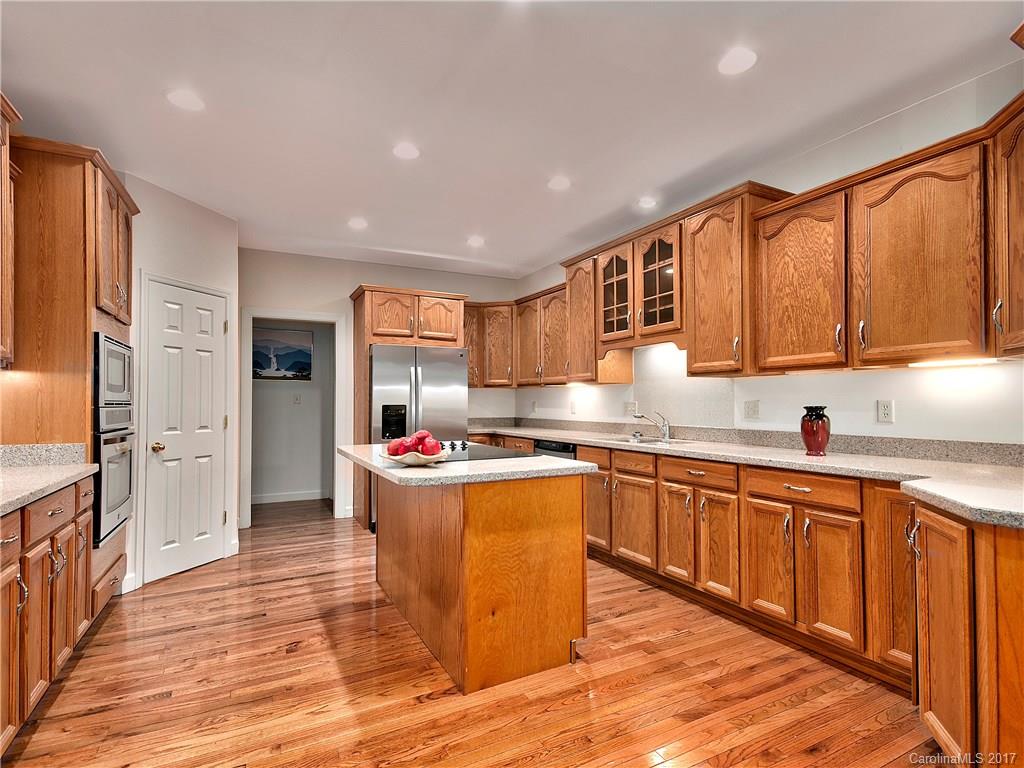 487 Patton Cove Road Swannanoa, NC 28778 - Photo 7 of 24 Gallery Image 7