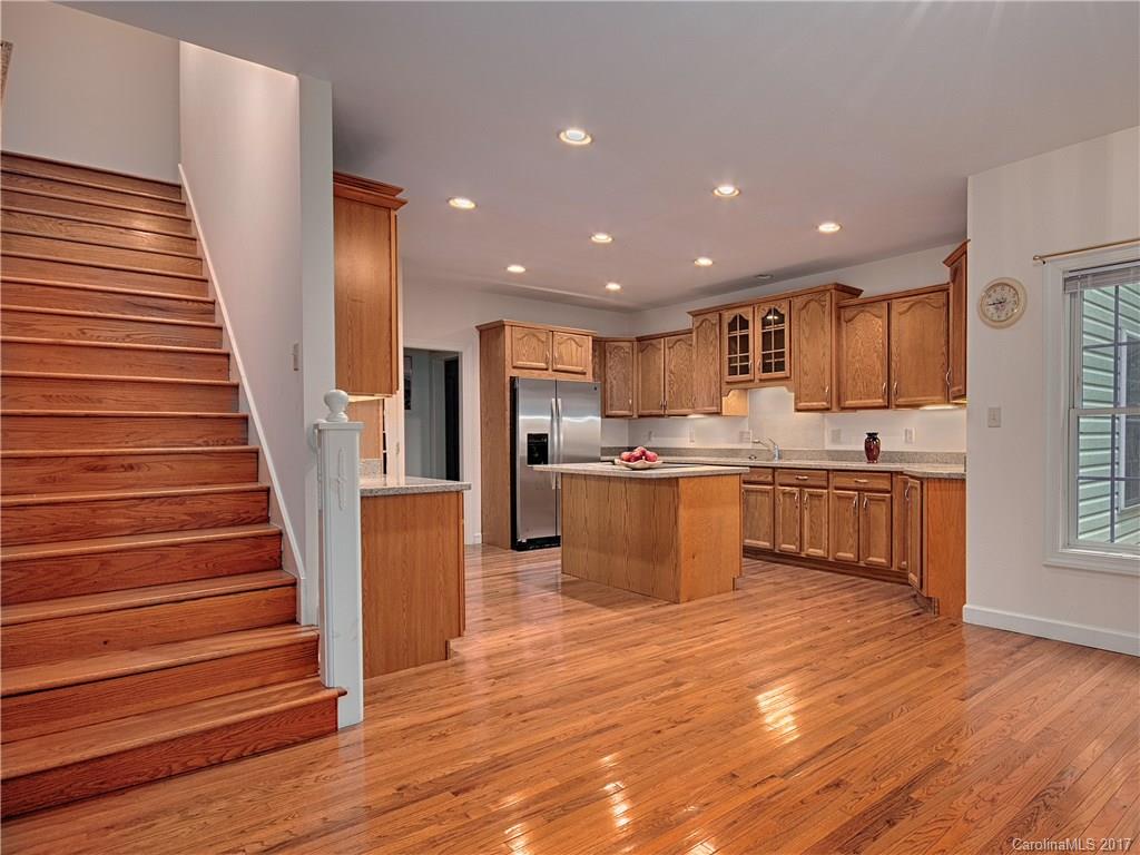 487 Patton Cove Road Swannanoa, NC 28778 - Photo 8 of 24 Gallery Image 8
