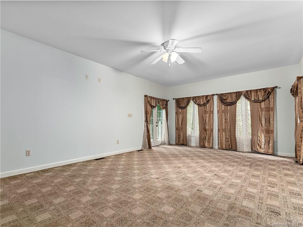 487 Patton Cove Road Swannanoa, NC 28778 - Photo 10 of 24 Gallery Image 10