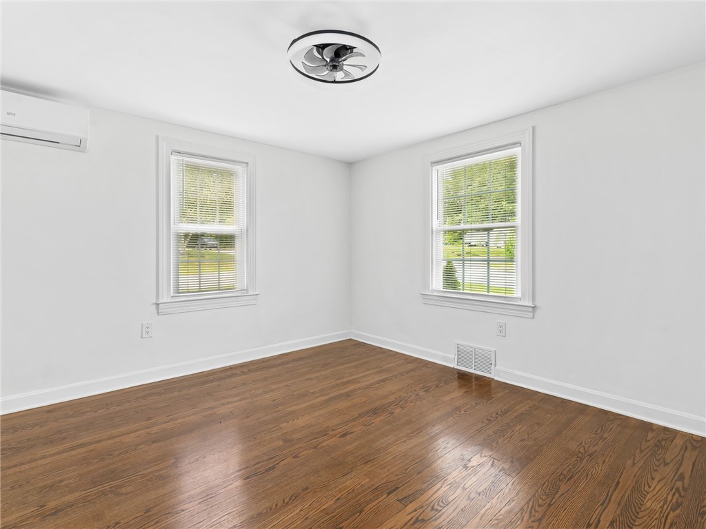 10 Palmer Street Smithfield, RI 02828 - Photo 11 of 23