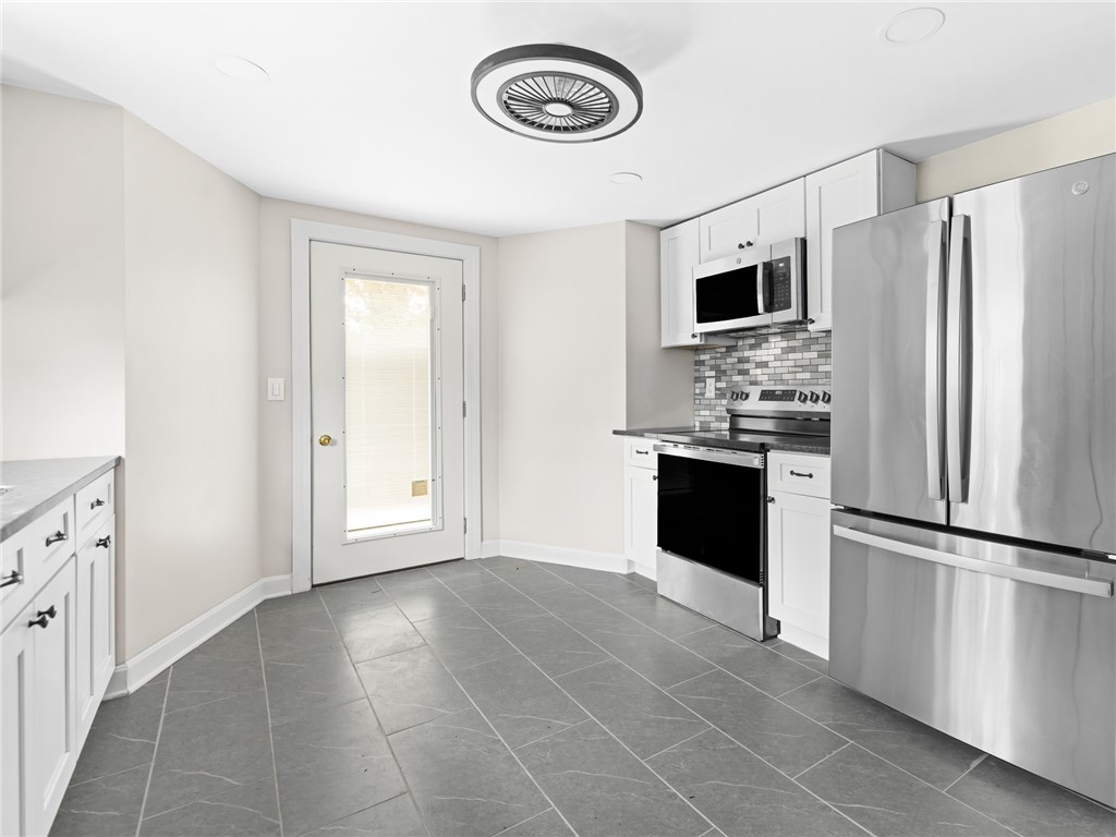 10 Palmer Street Smithfield, RI 02828 - Photo 14 of 23