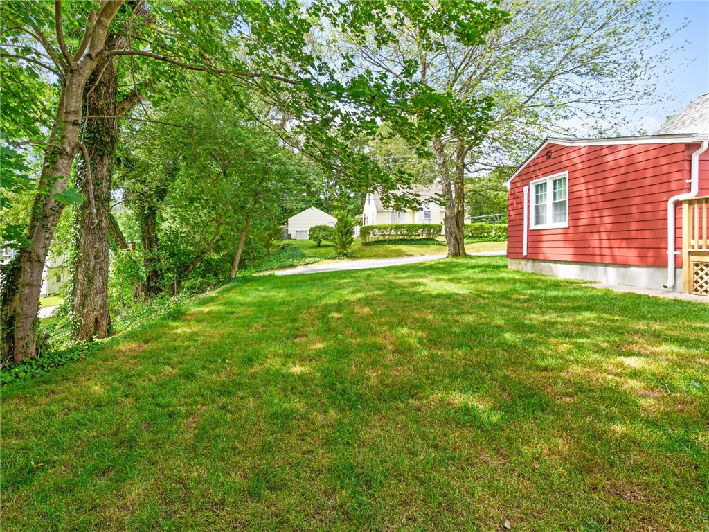 10 Palmer Street Smithfield, RI 02828 - Photo 21 of 23