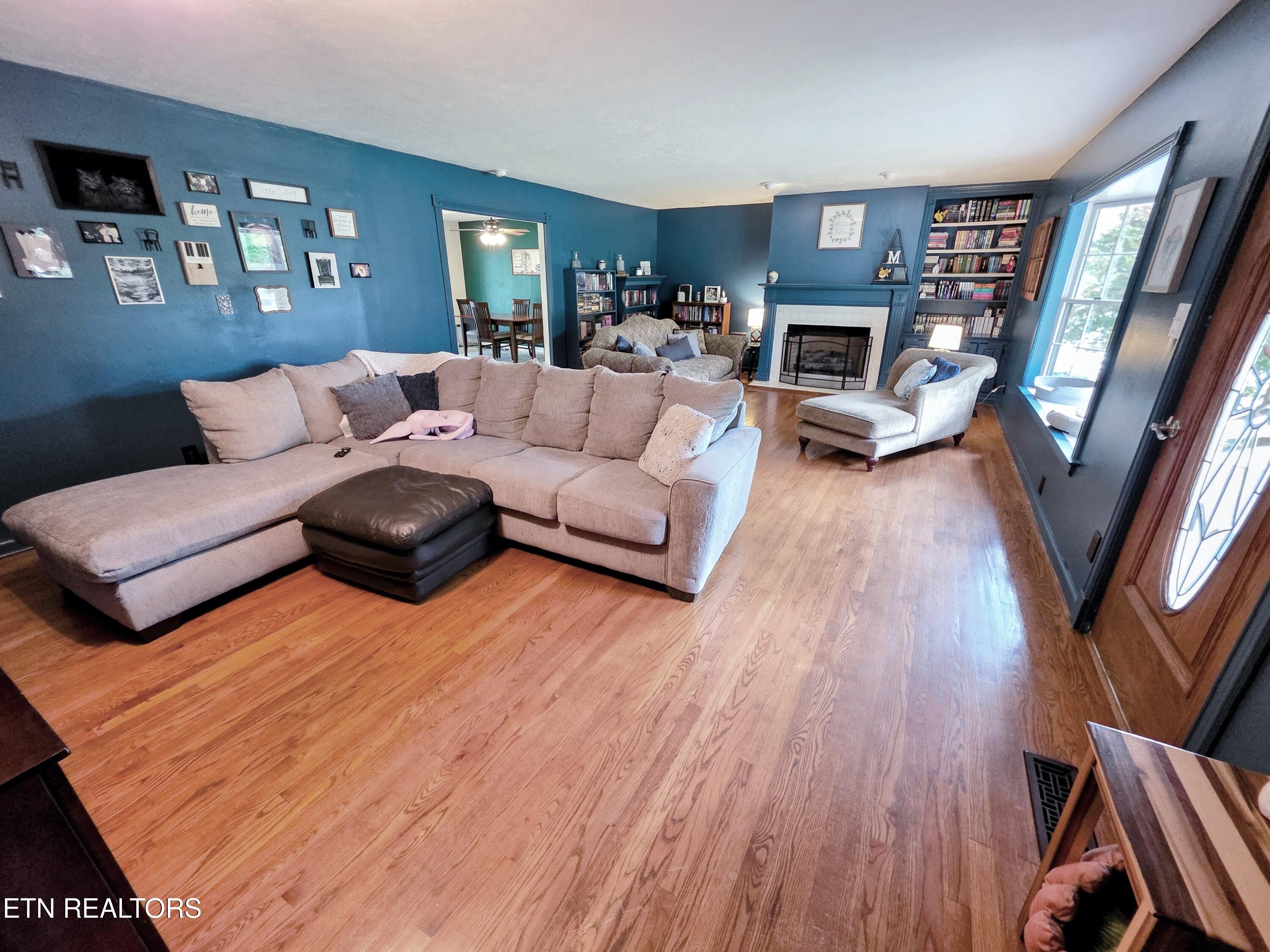 3625 Cunningham Road Knoxville, TN 37918 - Photo 5 of 35 LIVING