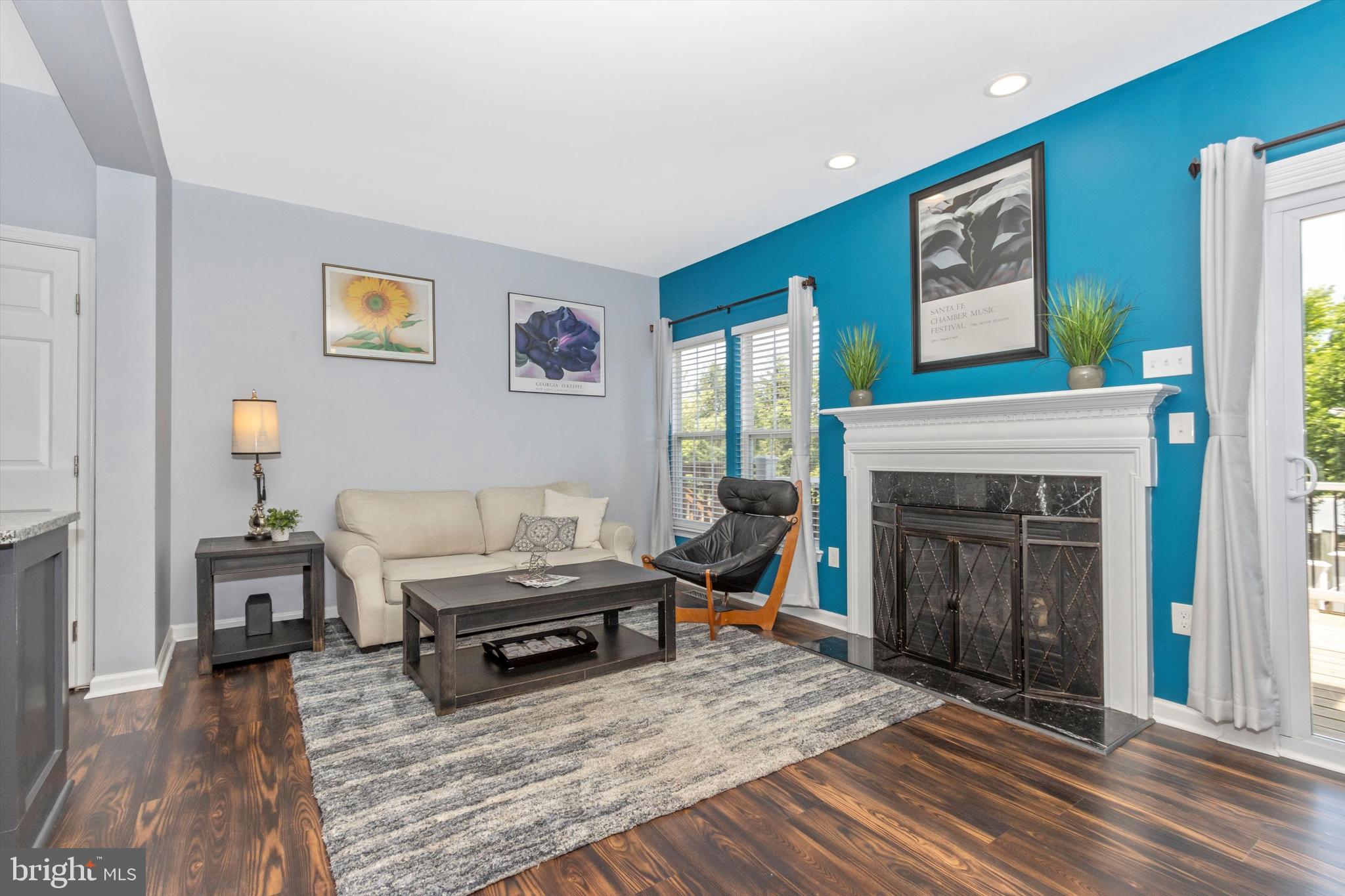 1819 Country Run Way Frederick, MD 21702 - Photo 11 of 32 Living room with gas fireplace