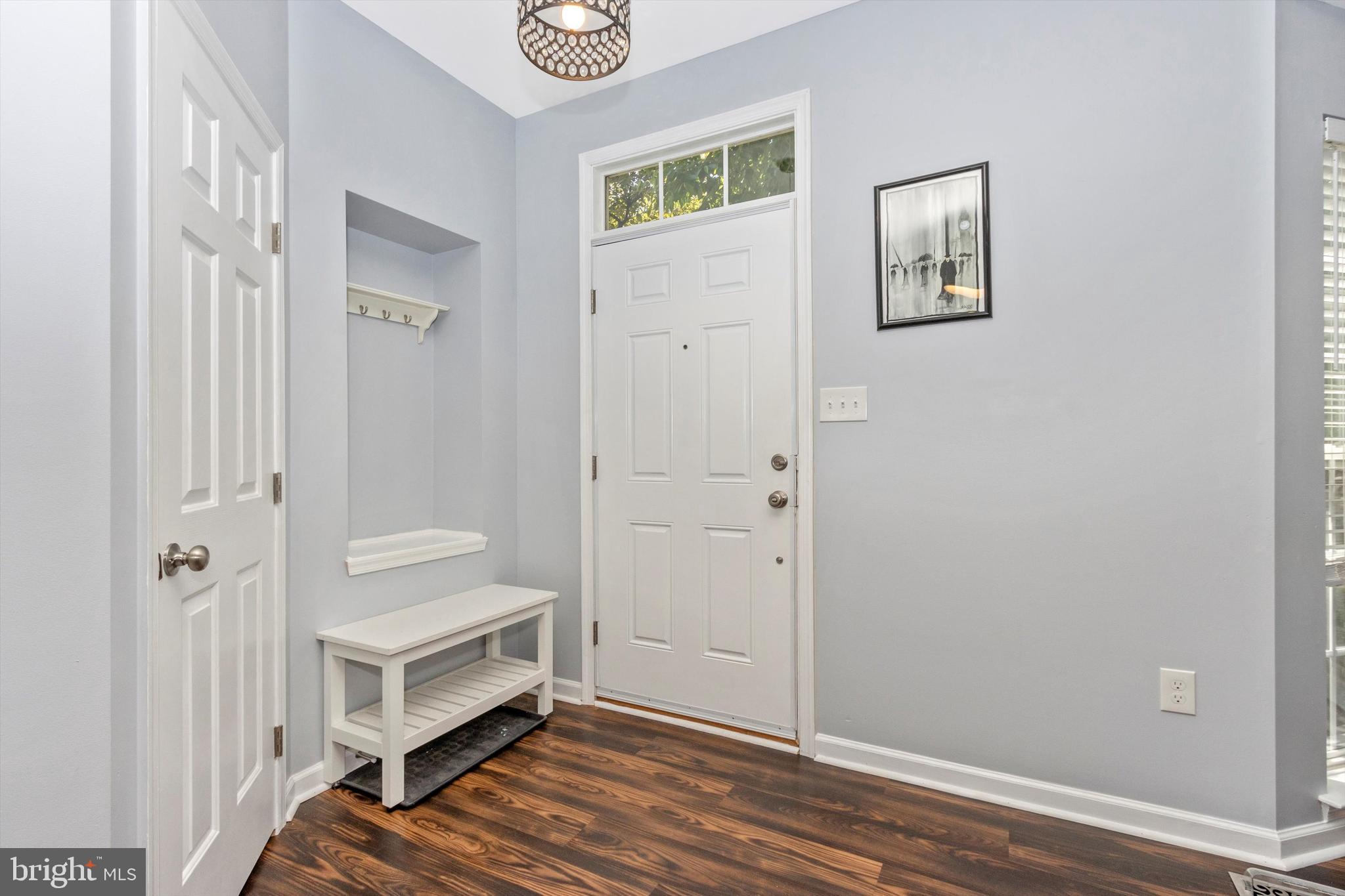 1819 Country Run Way Frederick, MD 21702 - Photo 3 of 32 Entrance with coat closet and nook
