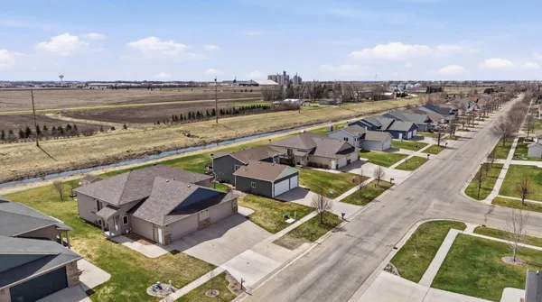 $450,000 | 1209 Morningside Drive, Casselton, ND 58012