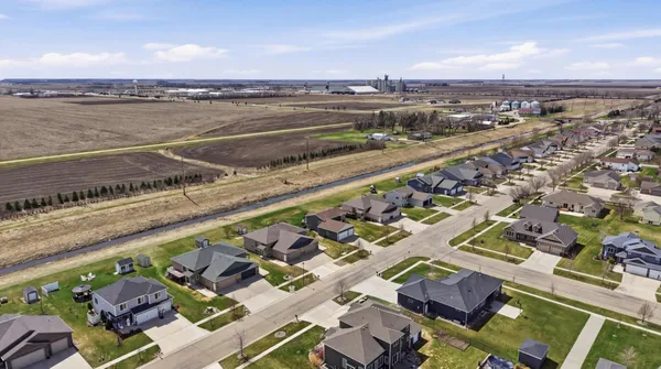 $450,000 | 1209 Morningside Drive, Casselton, ND 58012
