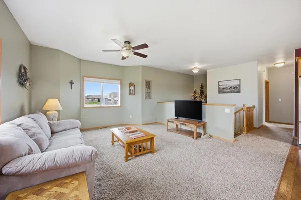 $450,000 | 1209 Morningside Drive, Casselton, ND 58012