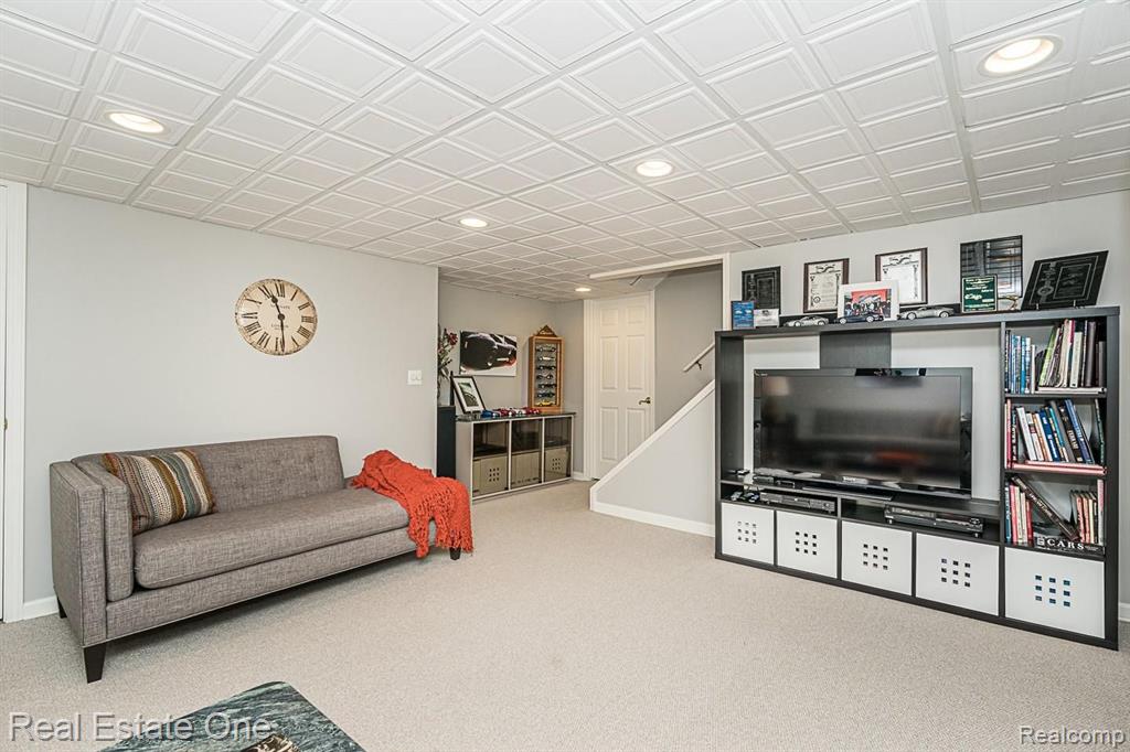 1391 Chestnut Lane Rochester Hills, MI 48309 - Photo 43 of 52