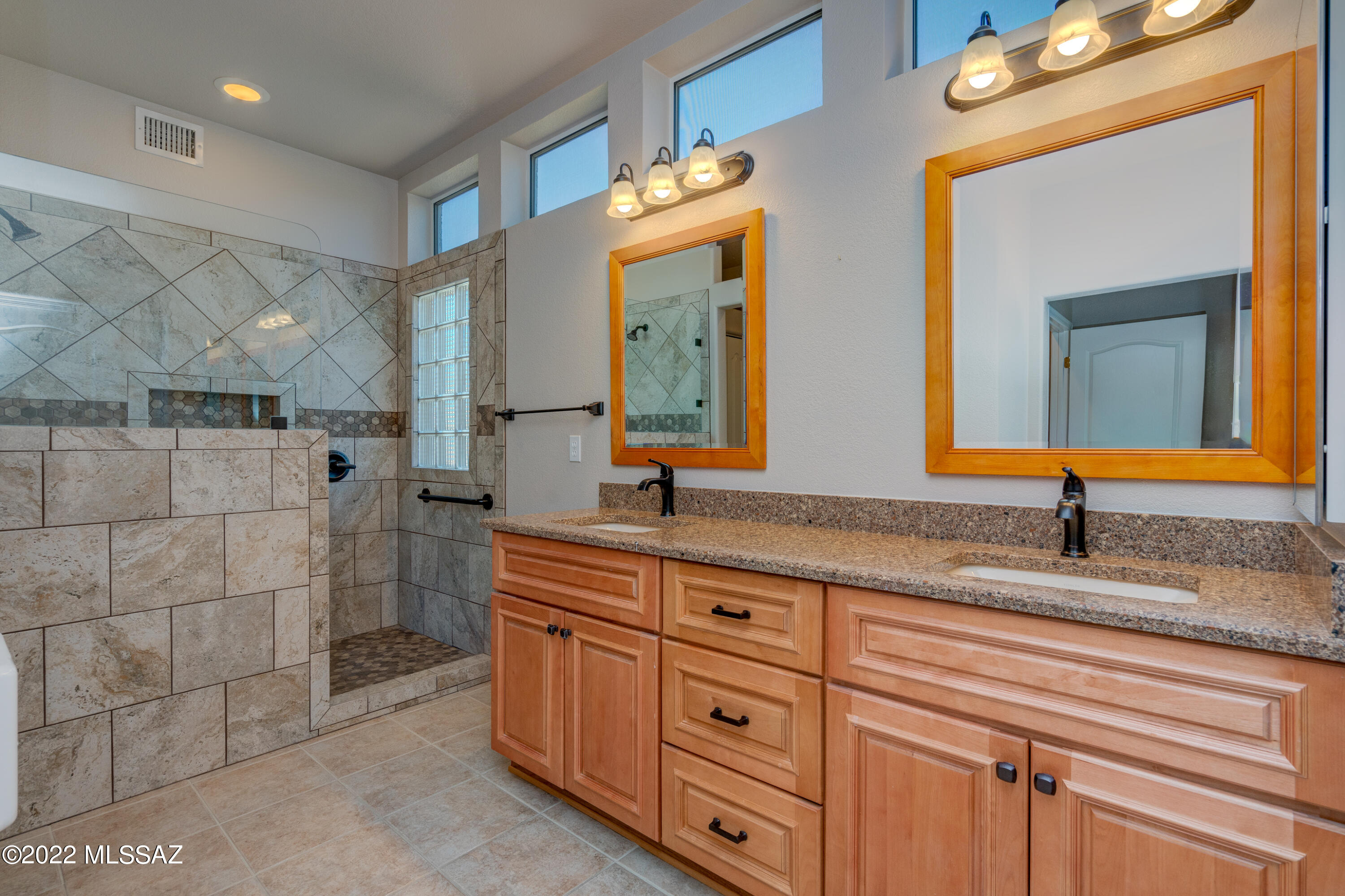 1110 East Royal Oak Road Tucson, AZ 85755 - Photo 18 of 29