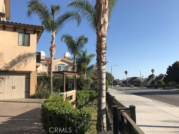 $3,550 | 728 North Atlantic Boulevard, Unit B, Alhambra, CA 91801