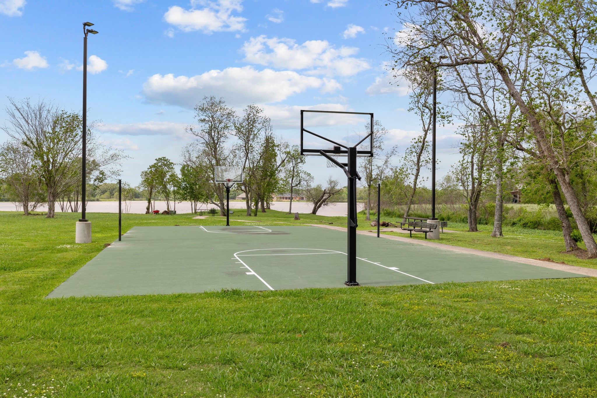 21610 Chenango Lake Drive Angleton, TX 77515 - Photo 19 of 21 a view of a park