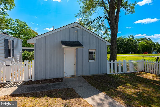a view of livingroom with furniture and wooden floor