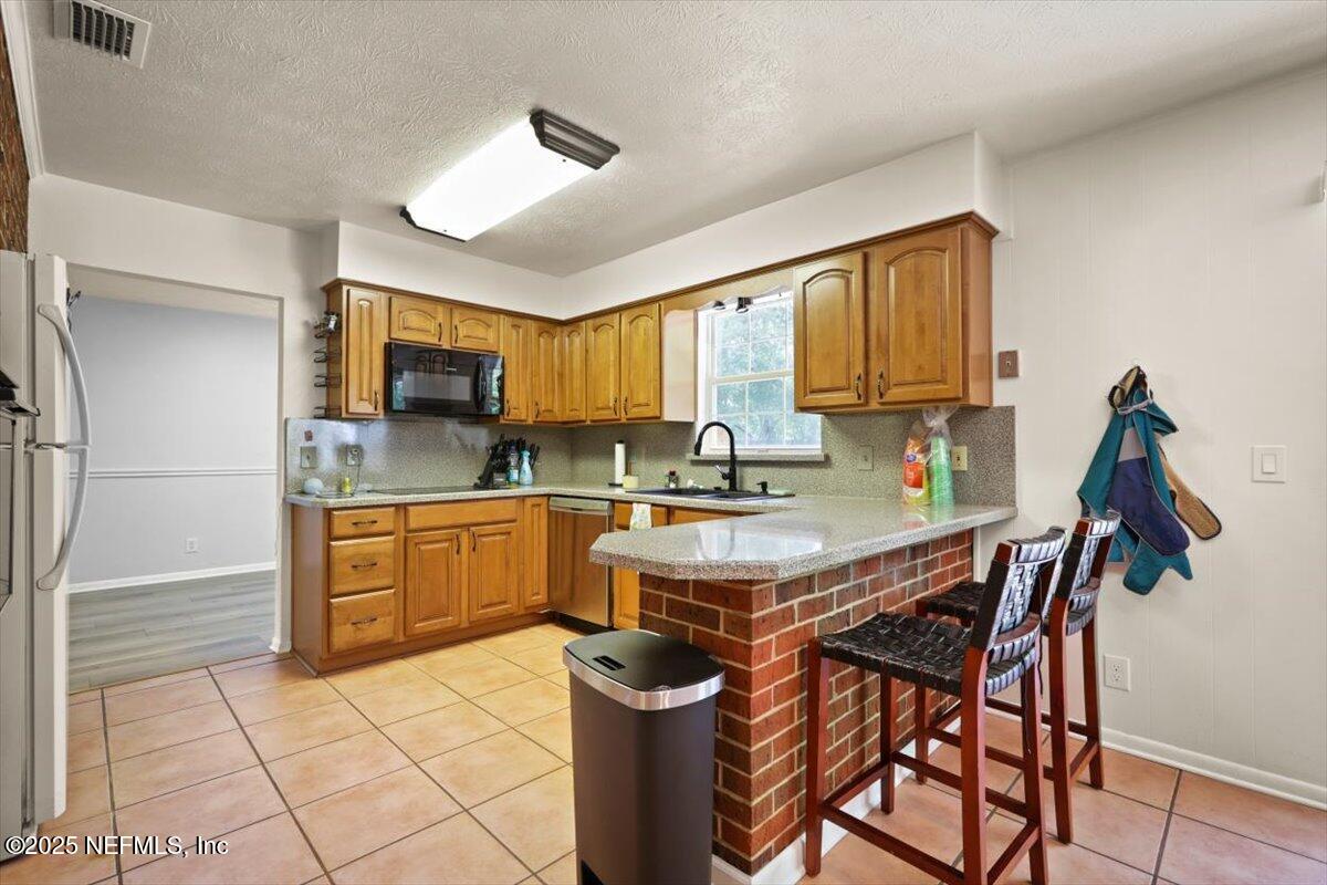 9990 Arnold Road Jacksonville, FL 32246 - Photo 16 of 29 16