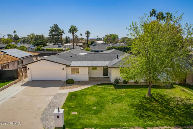 $1,229,000 | 829 East Desert Park Lane, Phoenix, AZ 85020