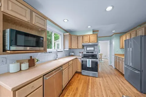 $399,000 | 4923 Booth Street, Westwood, KS 66205