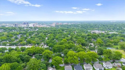 $399,000 | 4923 Booth Street, Westwood, KS 66205