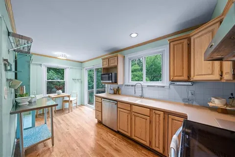 $399,000 | 4923 Booth Street, Westwood, KS 66205