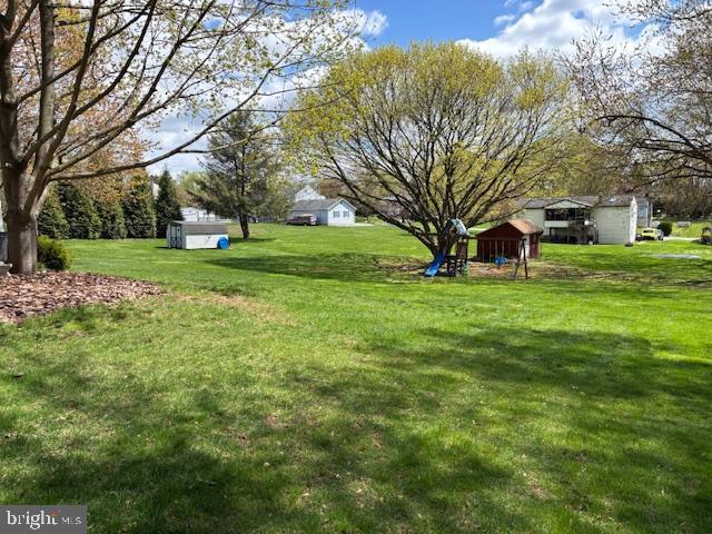 123 Tracy Berg Road Lancaster, PA 17603 - Photo 23 of 27 a view of a park with large trees