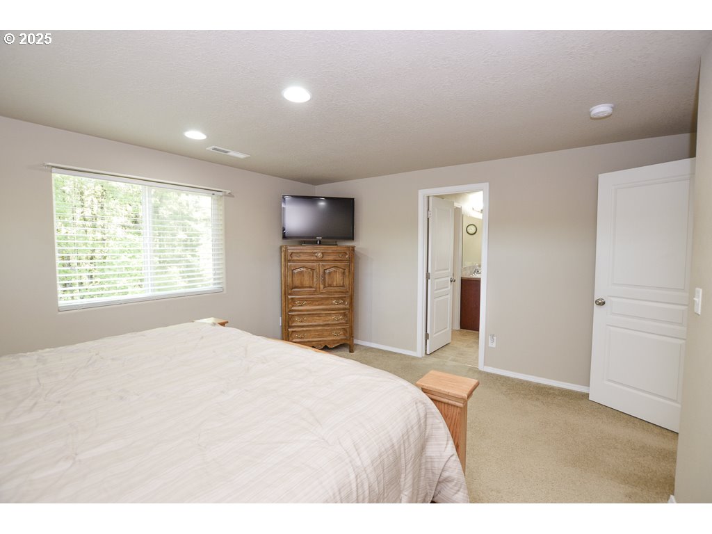 87743 Rendezvous Loop Veneta, OR 97487 - Photo 17 of 31 Gallery Image 17