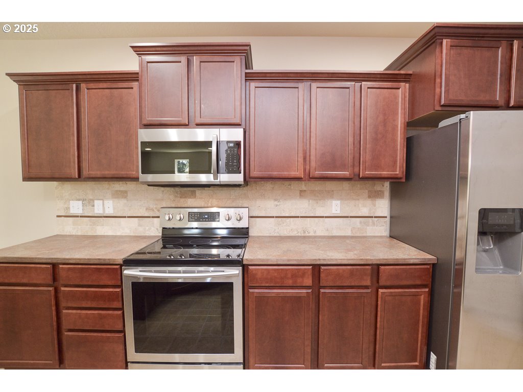 87743 Rendezvous Loop Veneta, OR 97487 - Photo 9 of 31 Gallery Image 9