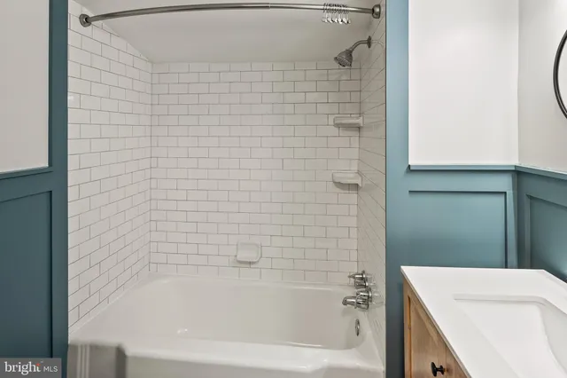 a view of a garden with a fountain